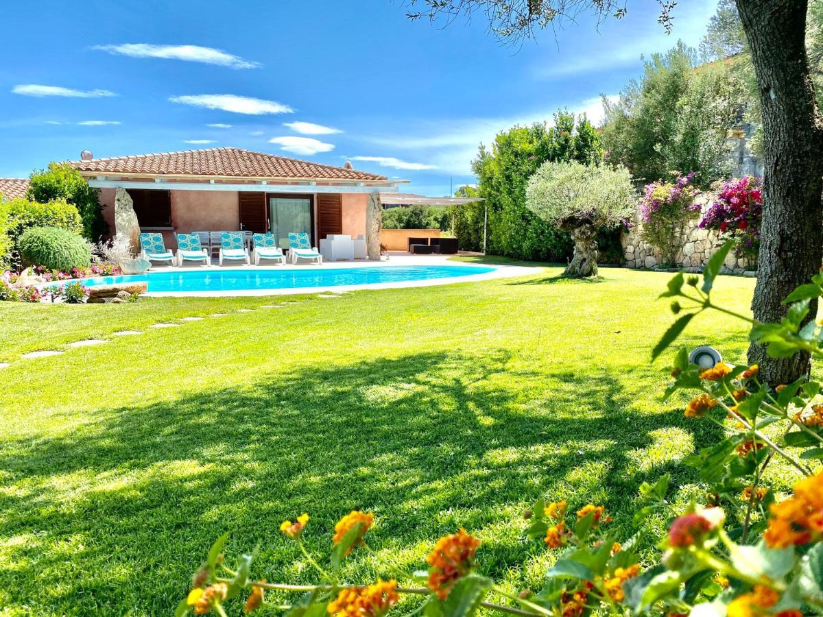 Villa Ibiscus Cannigione Exterior photo