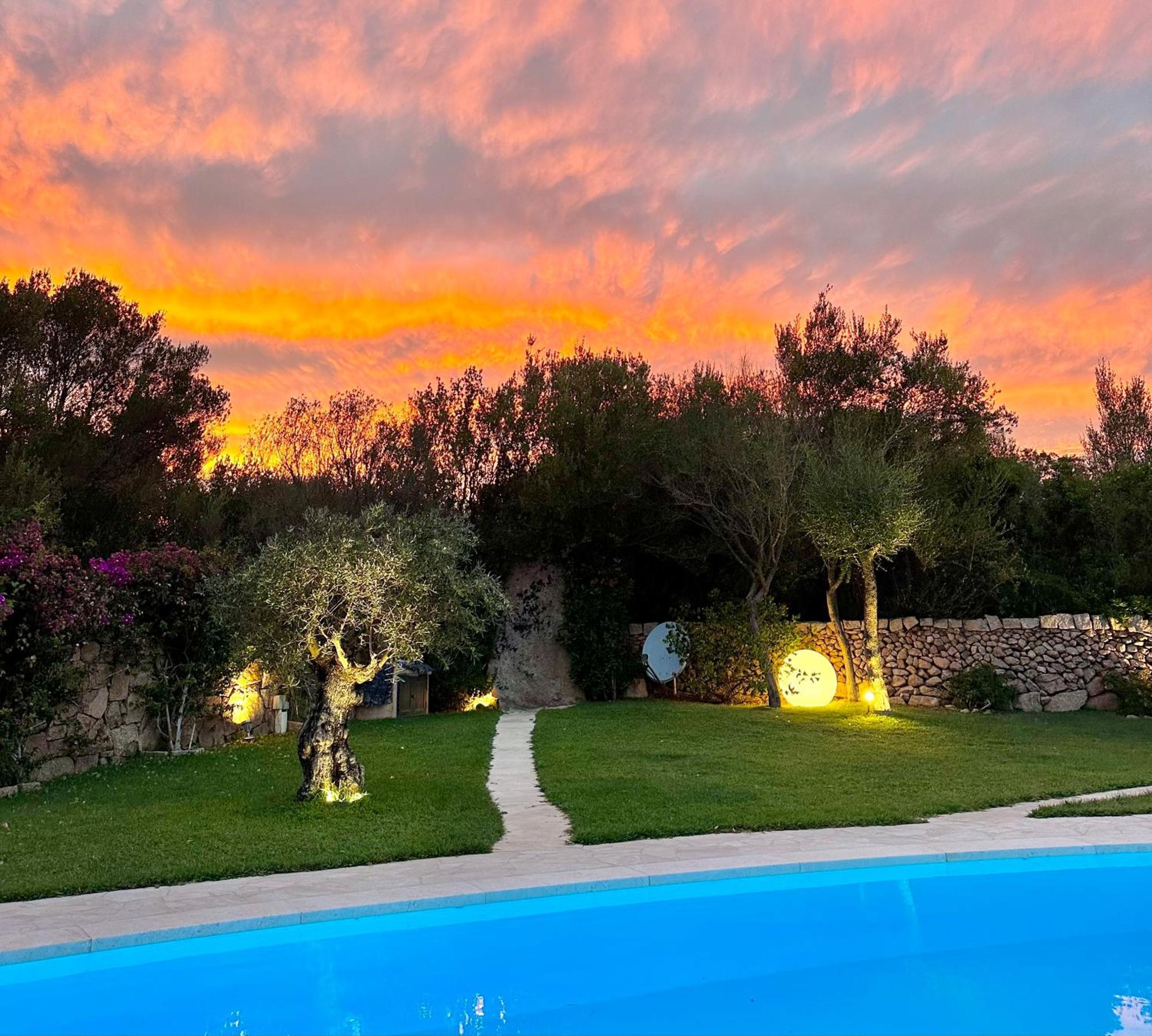 Villa Ibiscus Cannigione Exterior photo